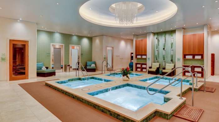 bellagio-amenities-spa-jacuzzi.tif.image.698.390.high