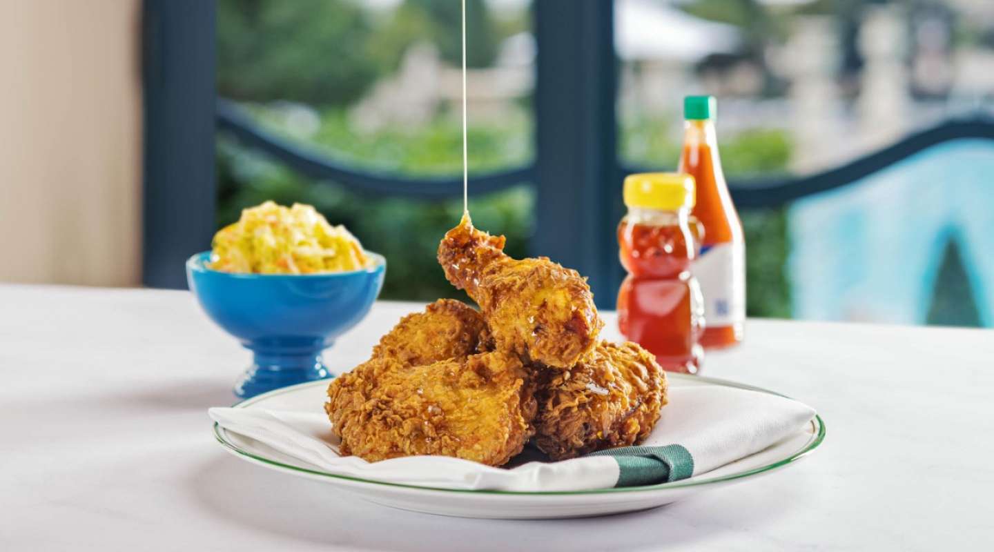 bellagio-restaurant-sadelles-fried-chicken.jpg.image.1440.800.high